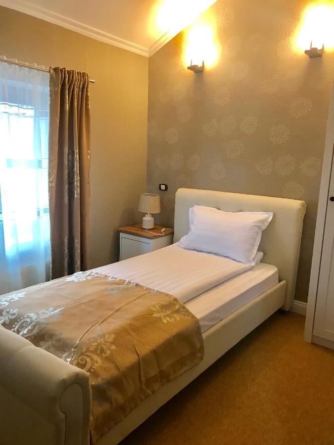 Vila 18 Hotel Boutique Bucarest Esterno foto